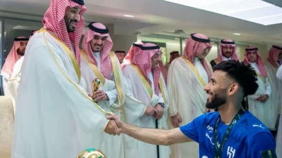 سلطان-مندش-يعبر-عن-فرحته-الكبيرة-بعد-التتويج-بكأس-الملك