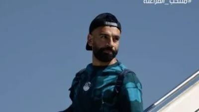محمد-صلاح-يواصل-برنامجه-العلاجي-ويبتعد-عن-التدريبات-الجماعية-قبل