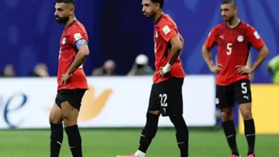 وفاة-مشجعين-حزنًا-على-المنتخب-المصري-كيف-يؤدي-الحزن-الشديد